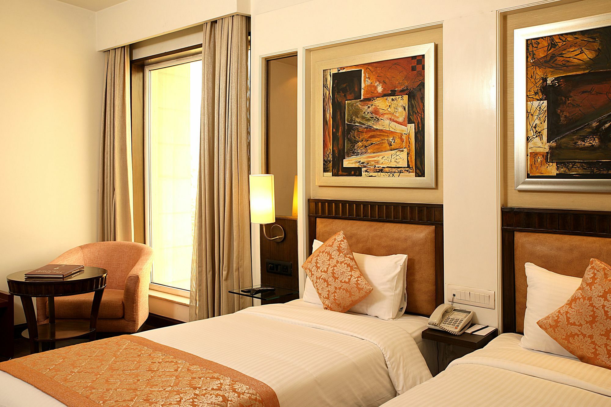 Inde Hotel Signature Tower Gurgaon Exterior photo